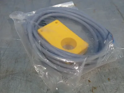 NEW PROXITRON IKV025.23