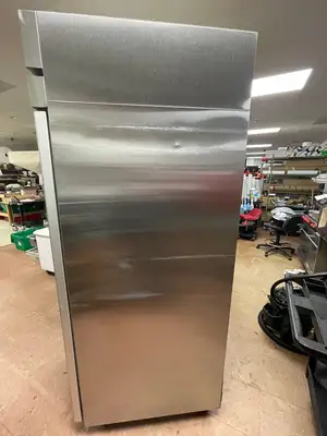 Used Hoshizaki Used 27 1/2" Hoshizaki R1A-FS Stainless Solid Door Reach-In Refrigerator - TH2 Refrigerators Illinois US | Falcon Restaurant Supply #1374847