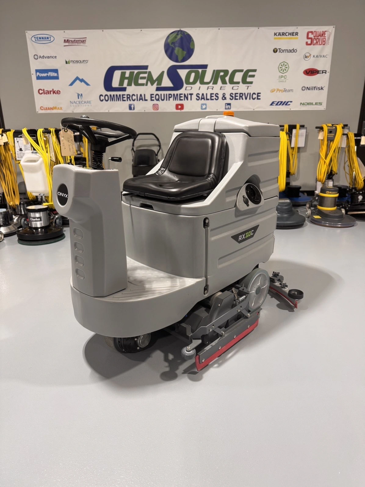 Onyx RX30C Cylindrical Ride-On Scrubber NEW