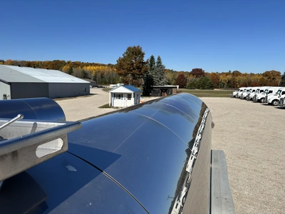 Used 2008 WALKER MILK TANKER TRAILER Liquid Supply Trailers Michigan US | Miedema Asset Management Group #1709536