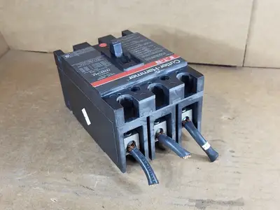 Used EATON CUTLER-HAMMER FS360100A Switchgears British Columbia CA | Lenmark #409361