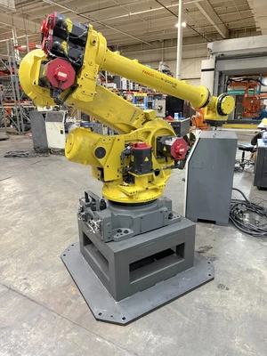USED FANUC R-2000IB