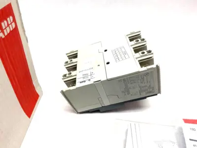New | in-Stock ABB Molded Case Circuit Breaker 3-Pole SACE TMAX T3 S 225 Circuit Breakers Michigan US | Maverick Industrial Sales #1481544