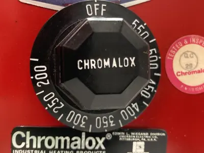 USED CHROMALOX 156-500504-555