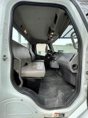 Used 2015 FREIGHTLINER M2-106 Tractors & Trailers Pennsylvania US | Monster Equipment #1370993