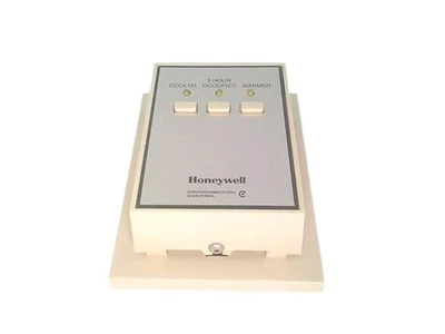Honeywell T7147A1010 Temperature/Process Control [New]