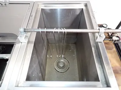 4 @ 8.5" X 15" X 13.5" Cleaning Station