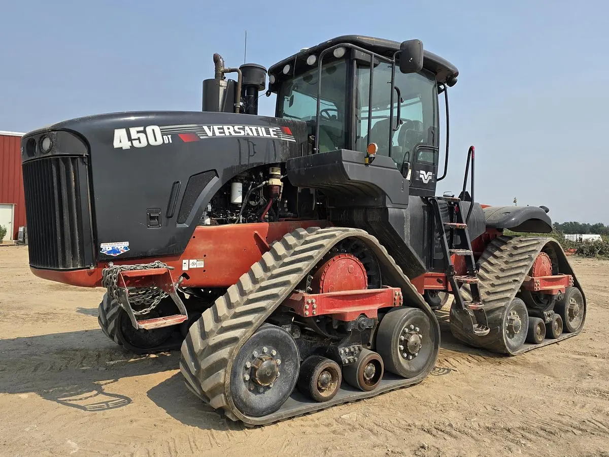 USED 2014 VERSATILE 450DT