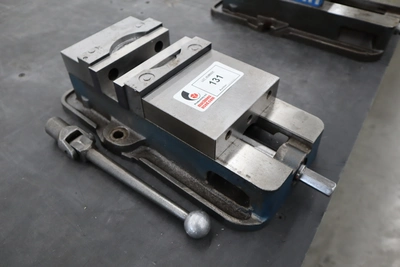 Used KURT WORKHOLDING SOLUTIONS D-675 Vises Minnesota US | Machinesused.com #1505755