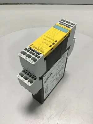 USED SIEMENS 3TK2821-2CB30