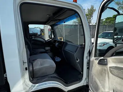 Used 2017 ISUZU NPR XD Reefer Trucks Florida US | Truck and Van Outlet #1509162