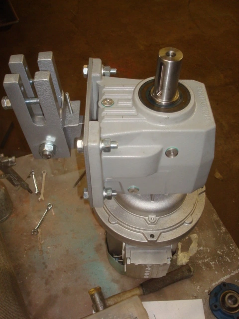 Geared Clamp On Stirrer, 2.2 Kw