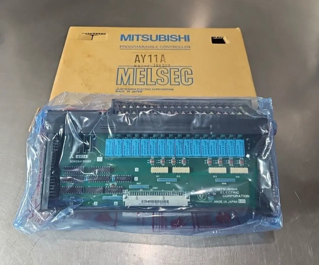 Mitsubishi MELSEC AY11A Relay Output Module. Loc3B-32