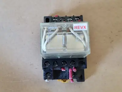 USED OMRON LY4