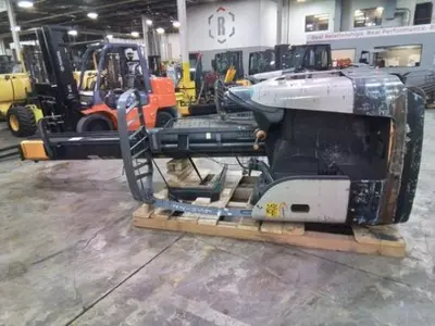 USED 2014 CROWN RMD6095S-32