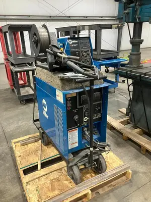 Used _UNKNOWN_ _UNKNOWN_ Wire Feed Welders Minnesota US | Myron Bowling Auctioneers Inc #1541878
