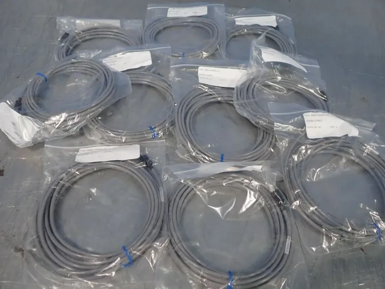 New | in-Stock OMRON R88ACSK005SU1 Cable & Wire | HGR 24 #742358