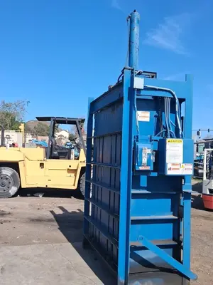 Kilkom #K1-9, Baling Press/Trash Compactor