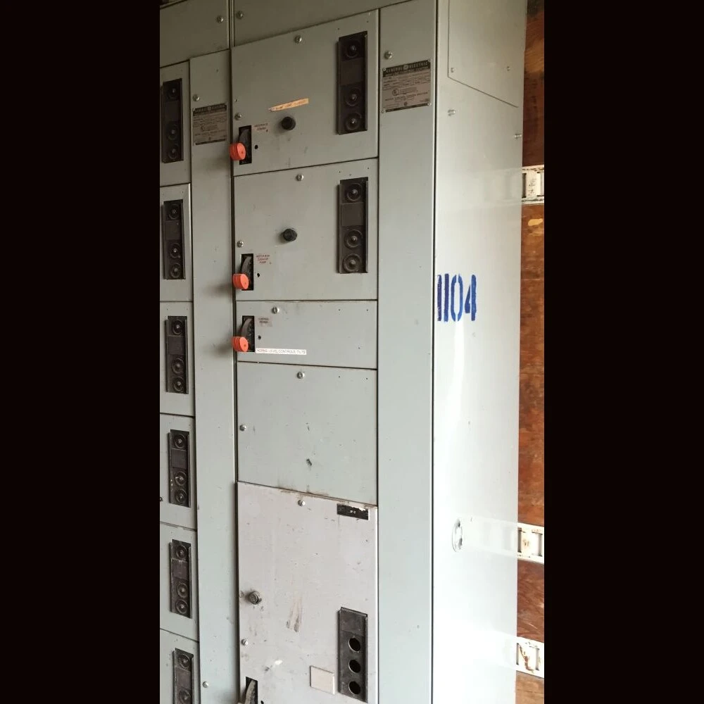 General Electric 600 Volt 8000 Line MCC Section