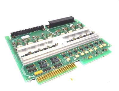NEW GE FANUC IC600BF904K OUTPUT MODULE
