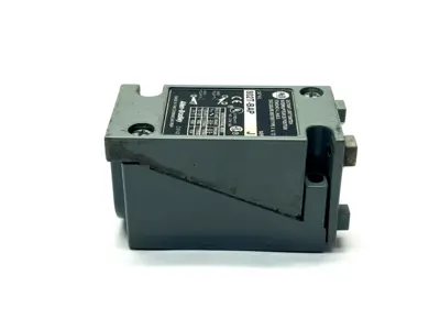 Allen Bradley 802T-BAP Ser. J Limit Switch MISSING ACTUATOR - Used