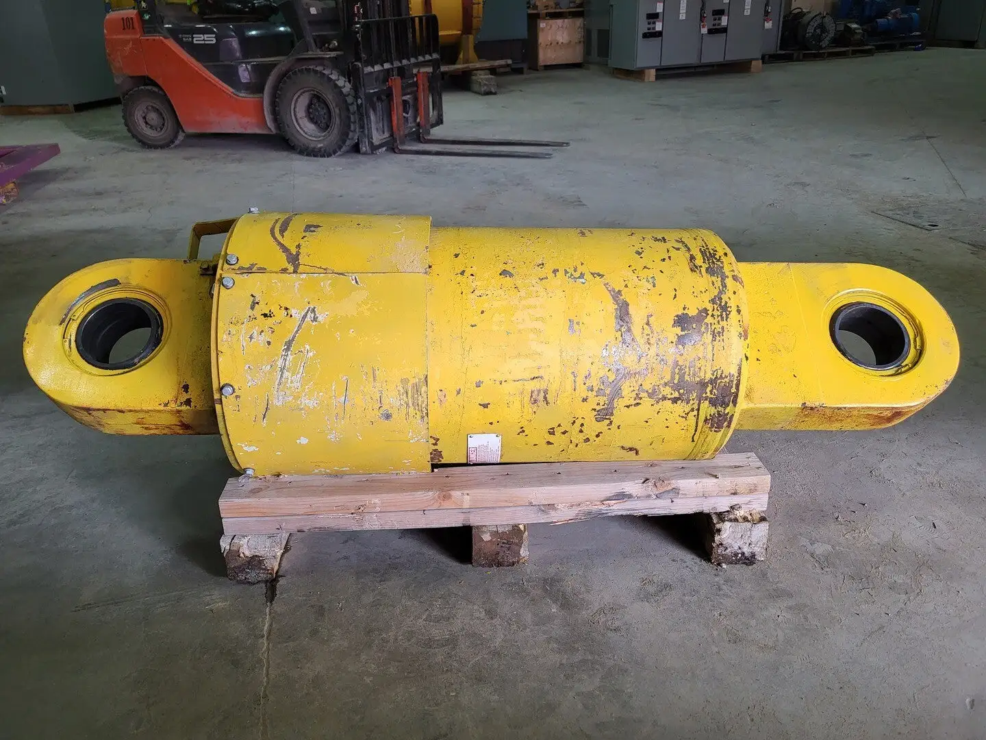 USED KOMATSU EH9423