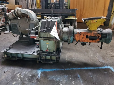 Nakata 4.5" Pin Barrel Rubber Extruder