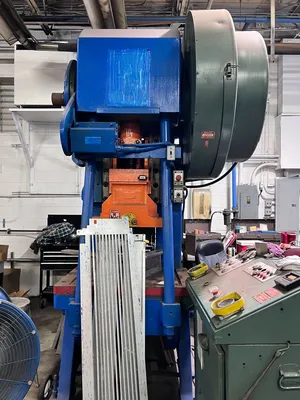 L&J 100 OBI / Gap Frame Press | Universal Press & Machinery (UPM) (2)
