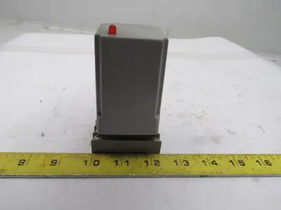 Time Mark Corporation 650-120-24 120V Input 24VDC Output Loop Power Supply 60Hz