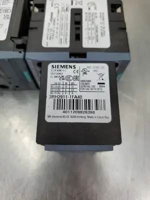 Siemens 3RT20181AK610UA0 Contactor w/3RU21161EB0 & 3RH29111FA40 Mod. 4A43