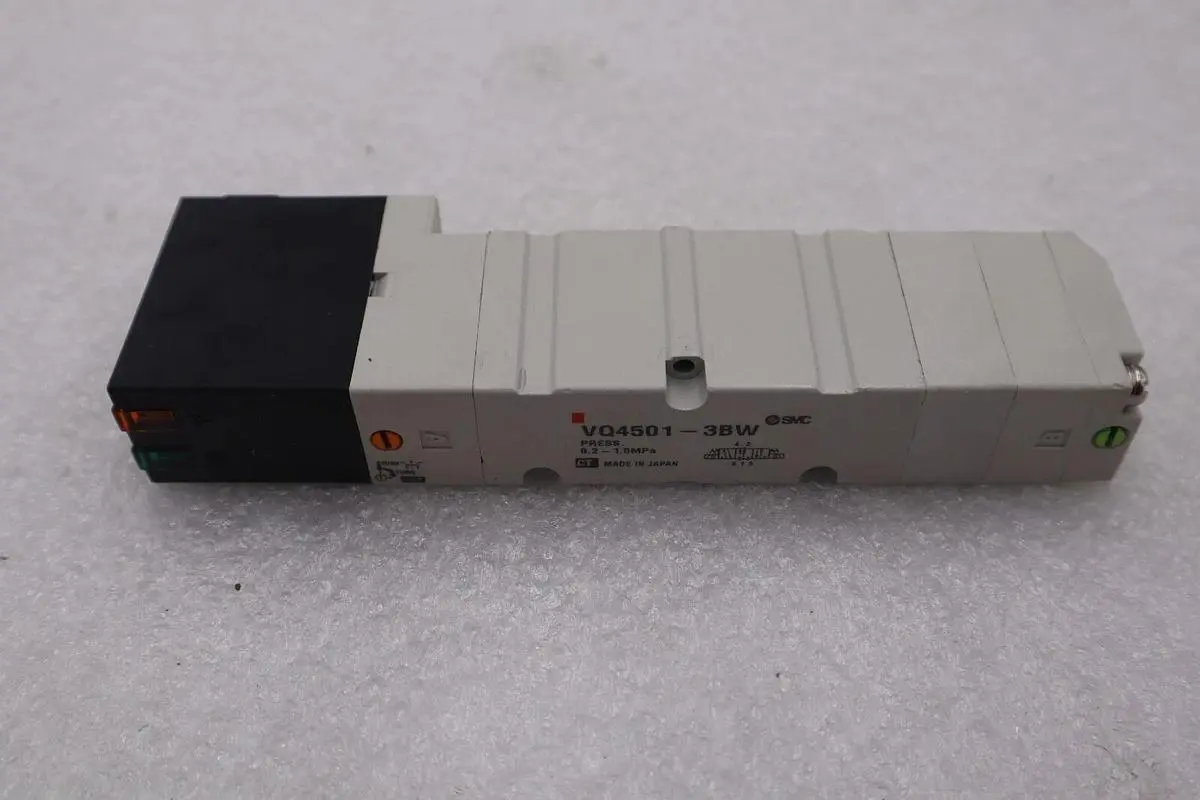 SMC VQ4501-3BW valve, 3 position, plug-in(ac), VQ4000 VALVE, SOL 4/5-PORT #S-373