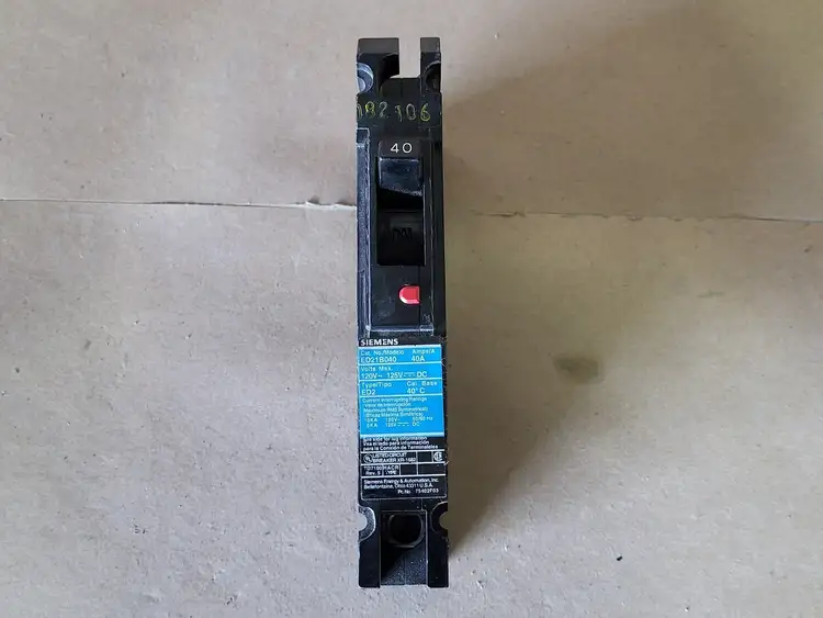 Used SIEMENS ED21B040 Switchgears British Columbia CA | Lenmark #239036