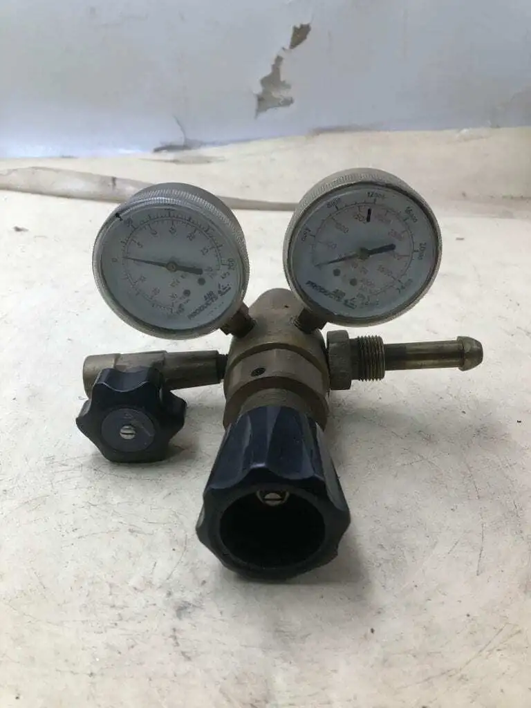 Air Products E12BN145ACGA Pressure Regulator Valve Brass Gas