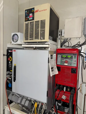 USED ABB IRB 4400/45, MAGICWAVE 4000