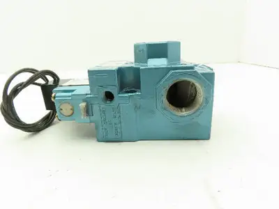 MAC 56C-17-114CA Pneumatic Solenoid 3/2 Spool Valve 120V 3/4" NPT