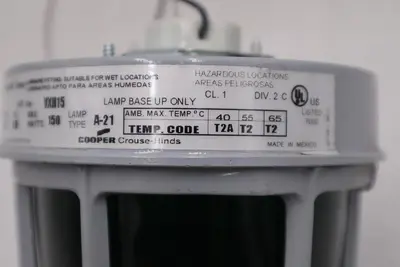 Crouse Hind VXH15 Lighting Fixture Enclosed Max Watt 150 Max Lamp STOCK H856