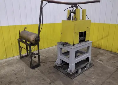 7 TON AIRAM ARDCOR PNEUMATIC 4-POST CUTOFF PRESS. STOCK # 0537226