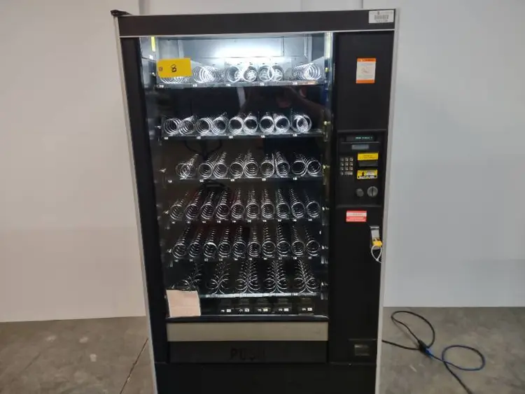 Used _UNKNOWN_ _UNKNOWN_ Vending Machines Minnesota US | K-BID 5 #181233