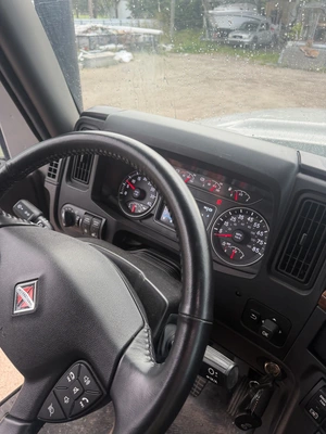Used 2021 INTERNATIONAL SHOWHAULER CUSTOM 4X4 Campers, Caravans, Motorhomes Michigan US | Miedema Asset Management Group #1580270