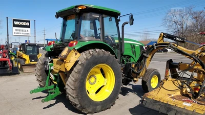 USED 2014 JOHN DEERE 6105D