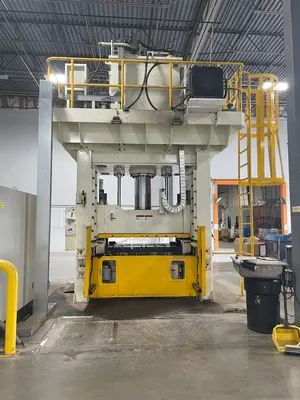 2017 SIMPAC PDH-250 Hydraulic Press | Universal Press & Machinery (UPM) (2)