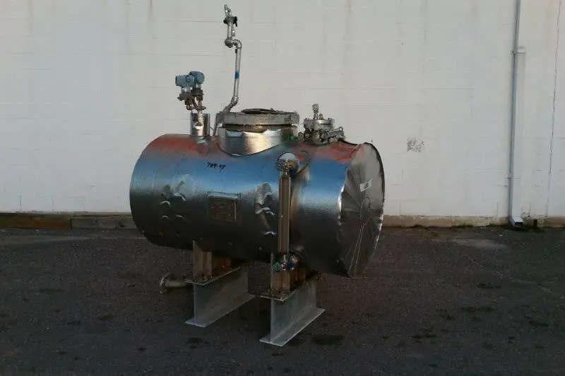USED DYNAMIC WELDING 200 GALLON