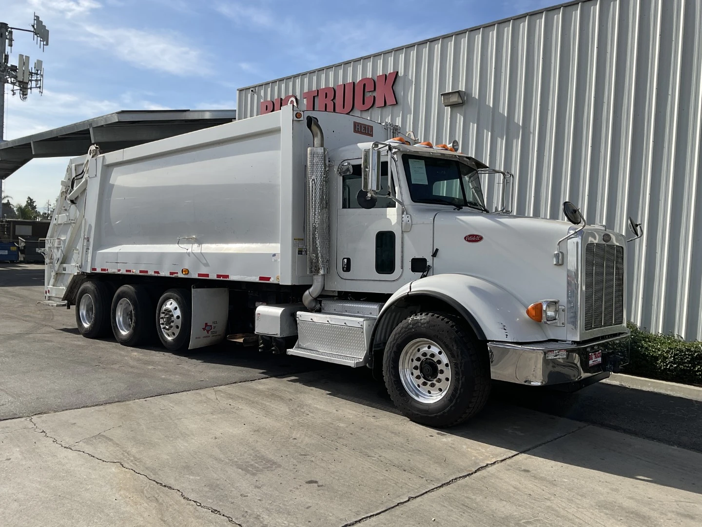 Used 2014 PETERBILT 365 Garbage trucks California US | Big Truck & Equipment #1412211