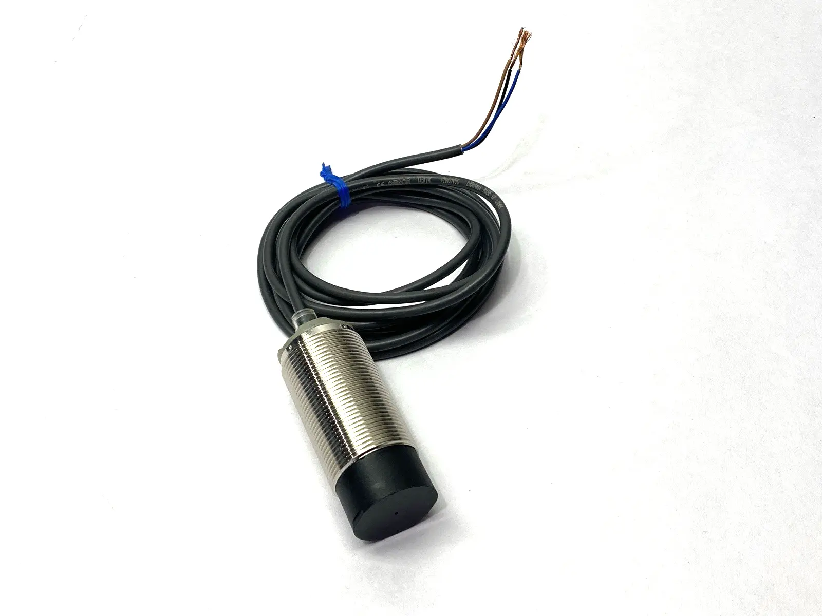 New | in-Stock Omron Inductive Proximity Sensor 3-Wire M30 10-30VDC 2m Proximity Sensors Michigan US | Maverick Industrial Sales #1391844