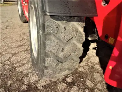 Used 2017 Manitou MHT10130 Telehandlers New York US | United Lift #1446536