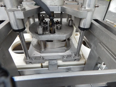 USED AKRAPAK CUP FILLER SS