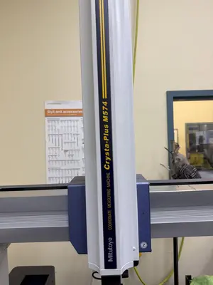 USED 2017 MITUTOYO CRYSTA-PLUS M574