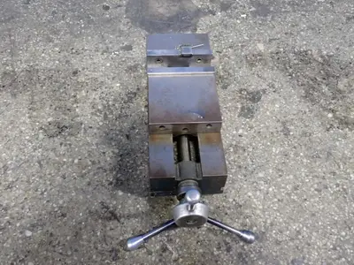 Kurt 6" 6" Vise