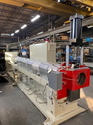 6″ NRM 30:1 Vented – Air Cooled – 400 HP Extruder