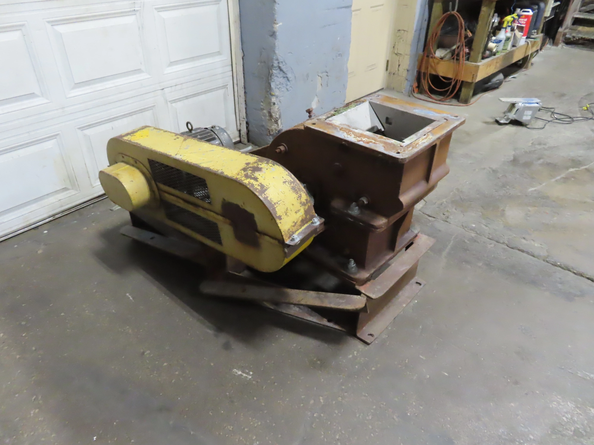 15 x 9 American Pulverizer Hammer Mill, 5 HP, Type L